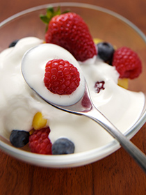 Применение фруктозы в кисломолочных продуктах и десертах