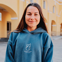 Александрова Дина
